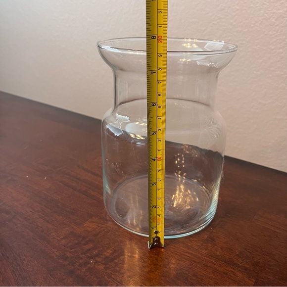 Glass Vase For Flower Arrangements From FTD - Picture 3 of 5